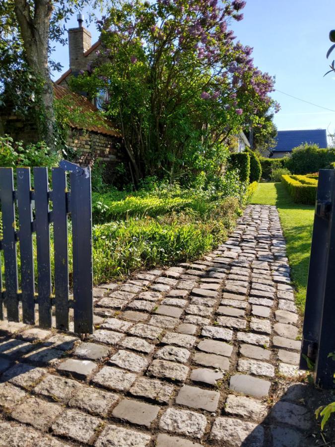 Les Jardins Bed & Breakfast *